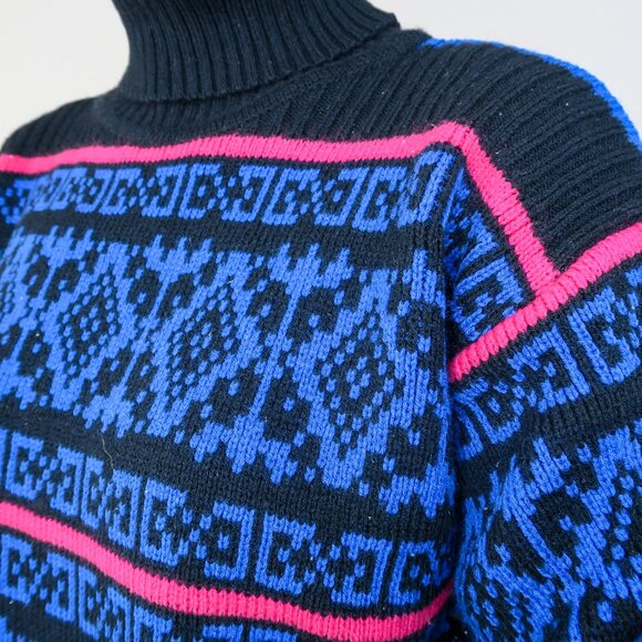 Vintage 80s Geometric Aztec Turtleneck Sweater - Picture 4 of 6
